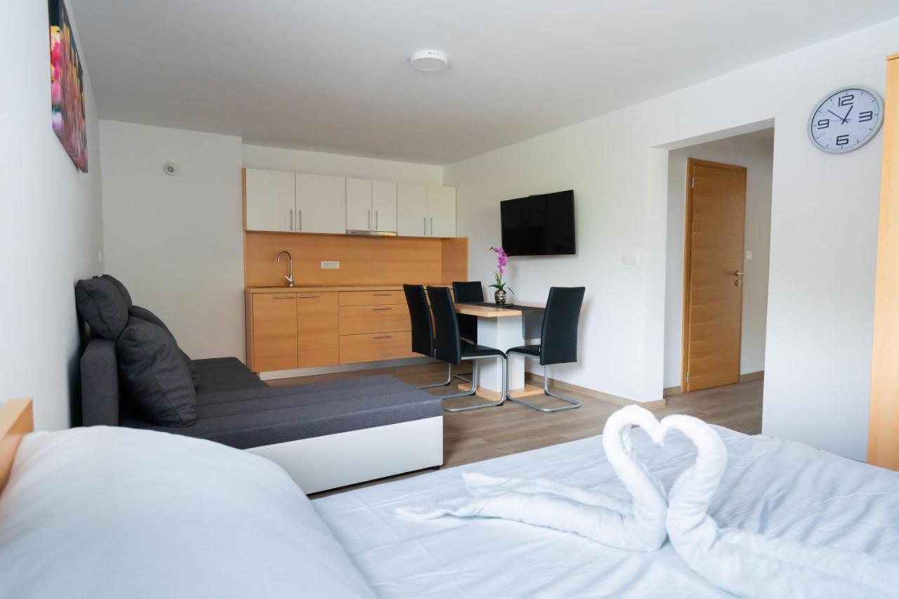Pjagodic Apartments & Wellness Церкле на Горенскем Екстериор снимка